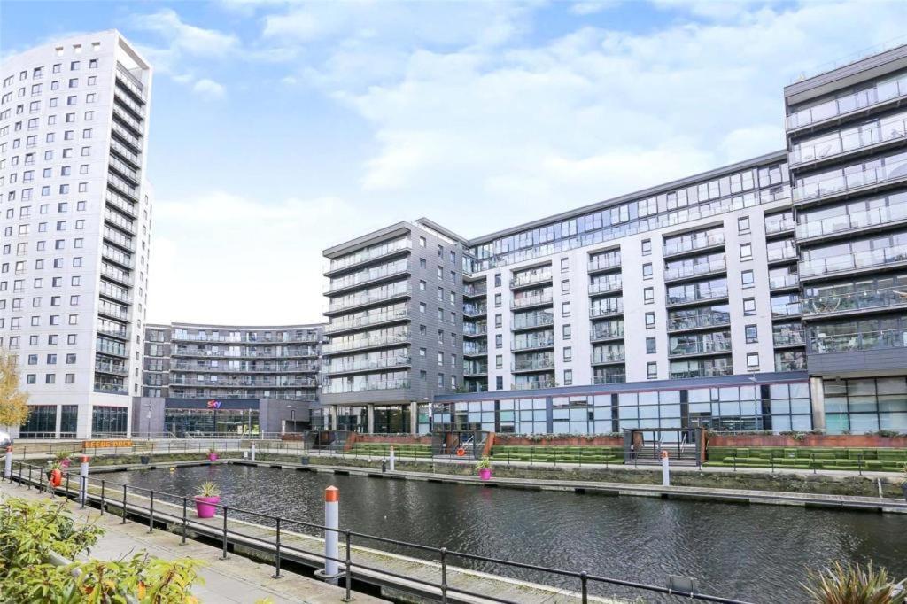 Deluxe City Apt, River Canal View& Free Parking! 리즈 외부 사진