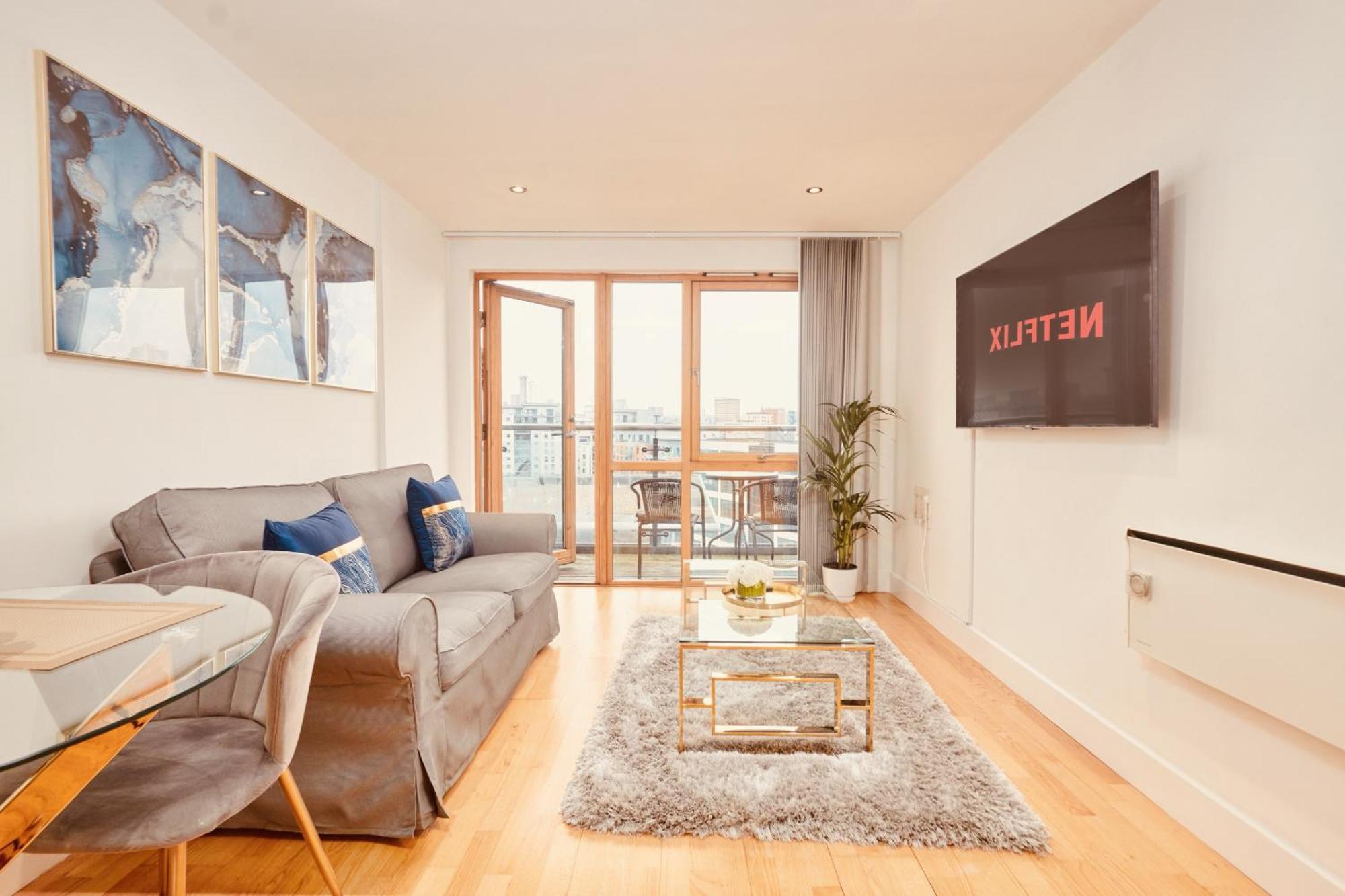 Deluxe City Apt, River Canal View& Free Parking! 리즈 외부 사진