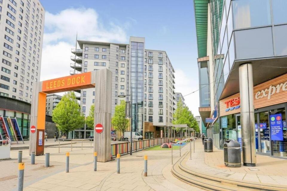 Deluxe City Apt, River Canal View& Free Parking! 리즈 외부 사진